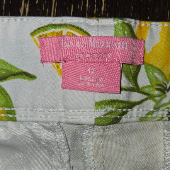 Isaac Mizrahi Size 12 Women Lemon Print Tailored Stretch Sailor Shorts - Picture 2 of 10